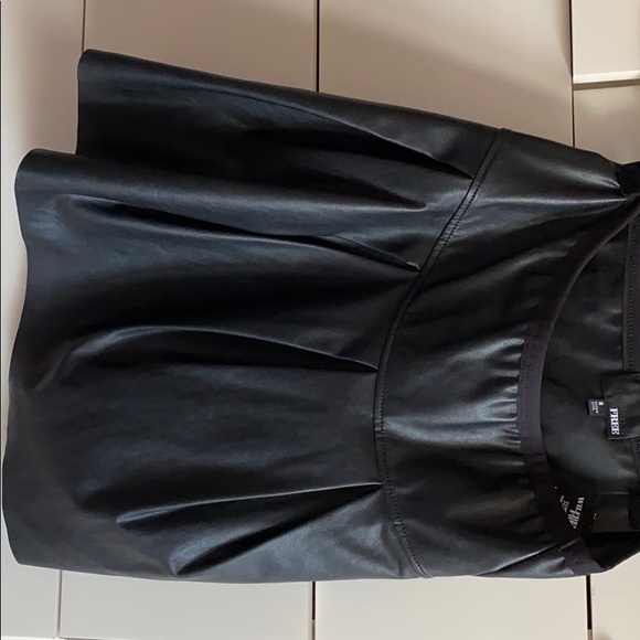 Wilfred Dresses & Skirts - Aritzia vegan leather skirt